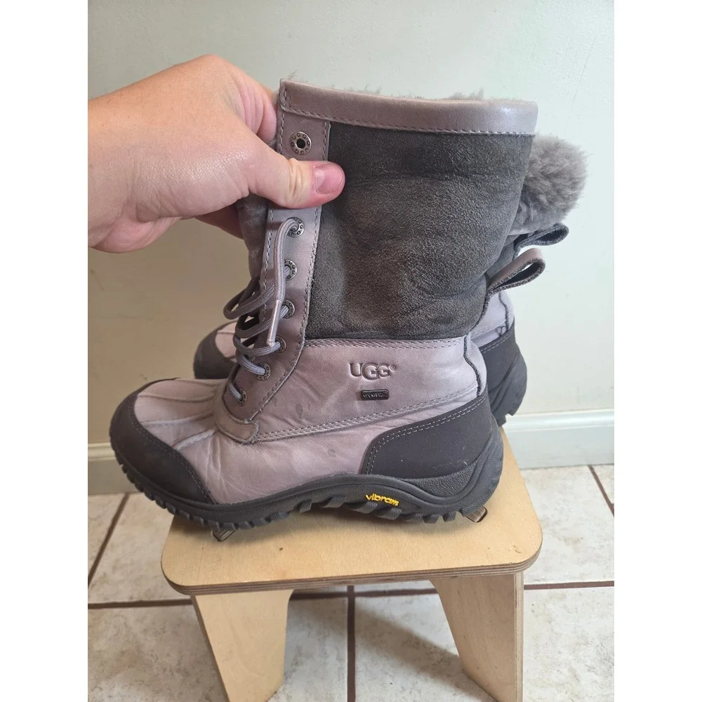 UGG australia adirondack